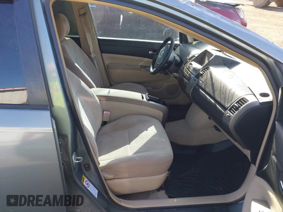 2004 Toyota Prius with VIN JTDKB20U640038596, listed as a IAAI auction lot 42120941 with 245,743 mi miles. Bid and sale history available at carsss.com. Image 5.