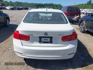 2016 BMW 3 Series 320i xDrive с VIN WBA8E5G59GNT94515, выставлен на аукционе IAAI как лот 42548876 с пробегом 72 804 миль миль и . История ставок и продаж доступна на DreamBid. Изображение 17.