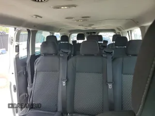 2021 Ford Transit Passenger XL z VIN 1FBAX2Y89MKA38282, wystawiony jako Copart lot #63458855 z przebiegiem 113 489 mil mil oraz Czysty tytuł • Clean title. Historia ofert i sprzedaży dostępna na DreamBid. Obrazek 10.