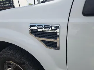 2009 Ford F-250 XL with VIN 1FTNX20529EA11705, listed as a IAAI auction lot 42793654 with 272,233 mi miles and . Bid and sale history available at DreamBid. Image 37.