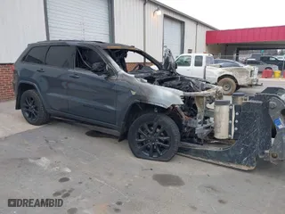 2018 Jeep Grand Cherokee Laredo E with VIN 1C4RJFAG6JC420364, listed as a IAAI auction lot 41418372 with 1 mi miles. Bid and sale history available at carsss.com. Image 1.