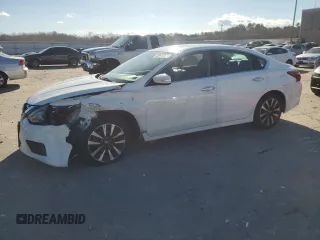2018 Nissan Altima SV with VIN 1N4AL3AP3JC188303, listed as a Copart auction lot 45043785 with 162,027 mi miles and Salvage Title. Bid and sale history available at carsss.com. Image 1.