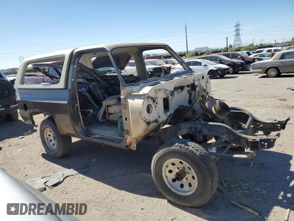 1987 Chevrolet Blazer z VIN 1GNEV18K5HF182877, wystawiony jako Copart lot #78032984 z przebiegiem Nie podano mil oraz Czysty tytuł • Clean title. Historia ofert i sprzedaży dostępna na DreamBid. Obrazek 4.
