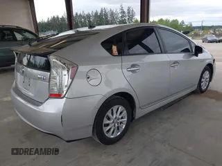 2013 Toyota Prius with VIN JTDKN3DP7D3040292, listed as a IAAI auction lot 42141112 with 103,569 mi miles and . Bid and sale history available at DreamBid. Image 4.