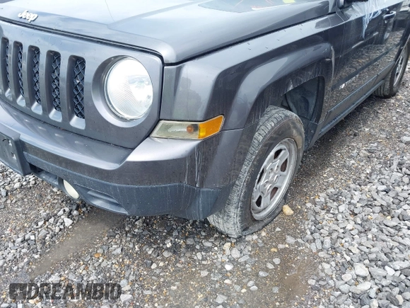 2016 Jeep Patriot Sport z VIN 1C4NJPBA6GD576356, wystawiony jako IAAI lot #42173101 z przebiegiem 140 581 mil mil oraz . Historia ofert i sprzedaży dostępna na DreamBid. Obrazek 6.
