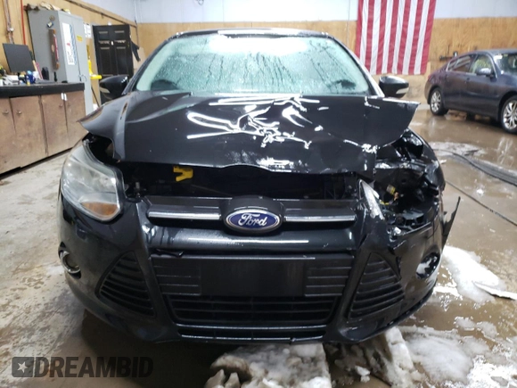 2014 Ford Focus SE with VIN 1FADP3K27EL372766, listed as a Copart auction lot 88404655 with Not Provided miles and Clean Title. Bid and sale history available at carsss.com. Image 5.