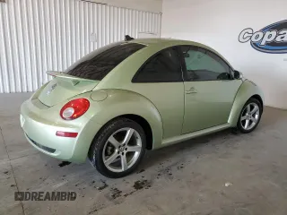 2009 Volkswagen New Beetle Coupe S with VIN 3VWRW31C49M513579, listed as a Copart auction lot 75345064 with 101,752 mi miles and Clean Title. Bid and sale history available at carsss.com. Image 3.