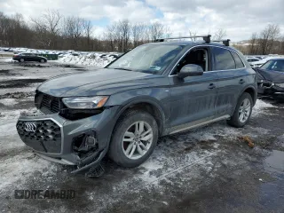 2023 Audi Q5 S line Premium with VIN WA1GAAFY3P2041102, listed as a Copart auction lot 45339405 with 0 mi miles and Salvage Title. Bid and sale history available at carsss.com. Image 1.