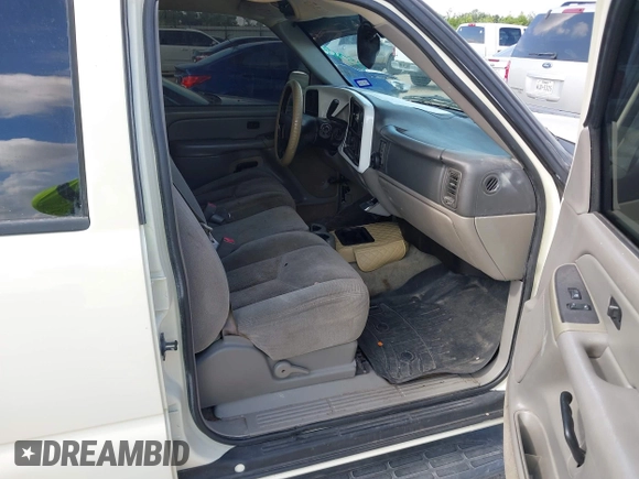 2004 Chevrolet Tahoe LS with VIN 1GNEC13V14J106457, listed as a IAAI auction lot 42576037 with 169,886 mi miles and . Bid and sale history available at DreamBid. Image 5.