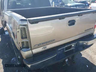 2005 Chevrolet Silverado 1500 LT with VIN 2GCEK13T251371555, listed as a IAAI auction lot 41763568 with 199,491 mi miles and . Bid and sale history available at DreamBid. Image 15.