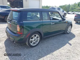 2011 MINI Clubman z VIN WMWZF3C58BTY00588, wystawiony jako IAAI lot #42157453 z przebiegiem 102 947 mil mil oraz . Historia ofert i sprzedaży dostępna na DreamBid. Obrazek 4.