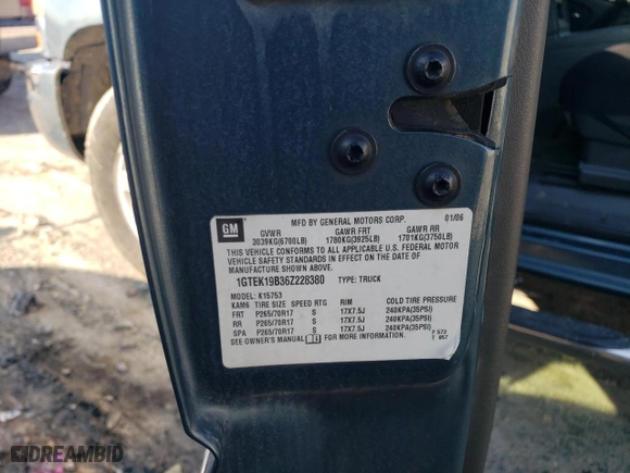 2006 GMC Sierra 1500 SLE1 with VIN 1GTEK19B36Z228380, listed as a Copart auction lot 42400745 with 145,908 mi miles and Salvage Title. Bid and sale history available at carsss.com. Image 12.