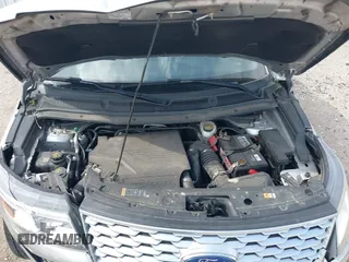 2018 Ford Explorer Platinum with VIN 1FM5K8HT2JGA66681, listed as a IAAI auction lot 41932370 with 61,049 mi miles. Bid and sale history available at carsss.com. Image 10.