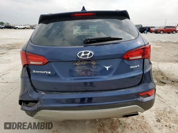 2017 Hyundai Santa Fe 2.4L z VIN 5XYZU3LB4HG401163, wystawiony jako Copart lot #57504375 z przebiegiem 84 964 mil mil oraz Szkoda całkowita • Salvage title. Historia ofert i sprzedaży dostępna na DreamBid. Obrazek 6.