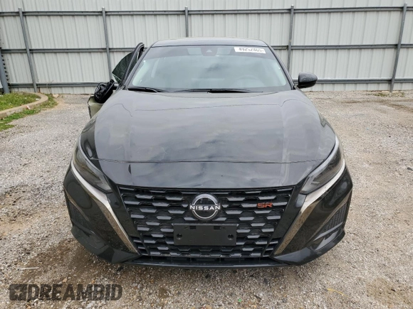 2024 Nissan Altima SR with VIN 1N4BL4CV7RN428197, listed as a Copart auction lot 49252465 with 3,373 mi miles and Salvage Title. Bid and sale history available at DreamBid. Image 5.