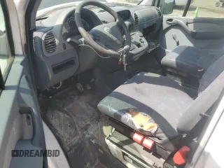 2006 Freightliner Sprinter z VIN WDYPD744965964511, wystawiony jako Copart lot #57107925 z przebiegiem 313 895 mil mil oraz Tytuł czysty. Historia ofert i sprzedaży dostępna na DreamBid. Obrazek 8.