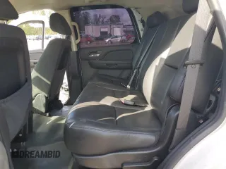 2008 Chevrolet Tahoe Police z VIN 1GNEC03028R172862, wystawiony jako Copart lot #80131814 z przebiegiem 171 976 mil mil oraz Szkody całkowita. Historia ofert i sprzedaży dostępna na DreamBid. Obrazek 11.