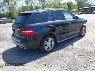 2014 Mercedes-Benz M with VIN 4JGDA5JB7EA387106, listed as a IAAI auction lot 42062608 with 82,535 mi miles. Bid and sale history available at carsss.com. Image 4.