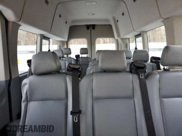 2018 Ford Transit Passenger XL with VIN 1FBVU4XM2JKA03650, listed as a Copart auction lot 46547195 with 108,821 mi miles and Salvage Title. Bid and sale history available at DreamBid. Image 10.
