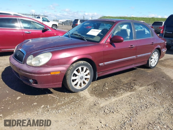 2002 Hyundai Sonata GLS with VIN KMHWF35HX2A586689, listed as a IAAI auction lot 41681385 with 273,132 mi miles. Bid and sale history available at carsss.com. Image 2.