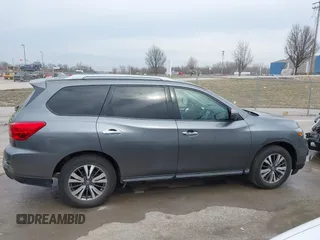 2019 Nissan Pathfinder S z VIN 5N1DR2MM7KC593207, wystawiony jako IAAI lot #41639401 z przebiegiem 71 494 mil mil oraz . Historia ofert i sprzedaży dostępna na DreamBid. Obrazek 13.