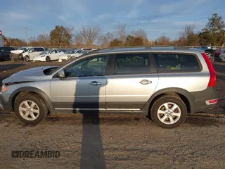 2009 Volvo XC70 3.2L z VIN YV4BZ982491062806, wystawiony jako IAAI lot #41367014 z przebiegiem Nie podano mil oraz . Historia ofert i sprzedaży dostępna na DreamBid. Obrazek 14.