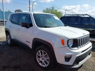 2023 Jeep Renegade Latitude with VIN ZACNJDB18PPP67161, listed as a IAAI auction lot 41954150 with 21,151 mi miles. Bid and sale history available at carsss.com. Image 1.