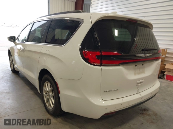 2022 Chrysler Pacifica Touring L with VIN 2C4RC1BGXNR144831, listed as a IAAI auction lot 40473026 with 36,495 mi miles and . Bid and sale history available at DreamBid. Image 3.