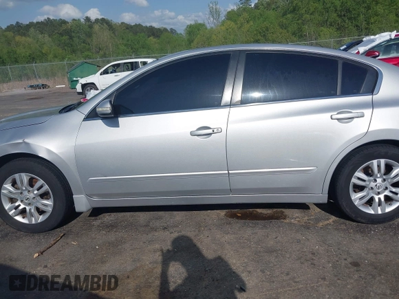 2010 Nissan Altima 2.5 S with VIN 1N4AL2AP0AN565412, listed as a IAAI auction lot 41877732 with 238,090 mi miles. Bid and sale history available at carsss.com. Image 14.
