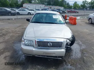 2008 Mercury Grand Marquis LS z VIN 2MEHM75V68X601123, wystawiony jako IAAI lot #42214809 z przebiegiem Nie podano mil oraz . Historia ofert i sprzedaży dostępna na DreamBid. Obrazek 12.