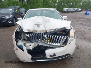 2010 Mercury Milan Hybrid with VIN 3MEDM0L35AR612321, listed as a IAAI auction lot 42297872 with 205,182 mi miles and . Bid and sale history available at DreamBid. Image 13.