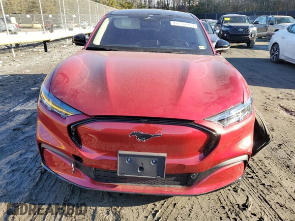 2024 Ford Mustang Mach-E Premium с VIN 3FMTK3R43RMA09117, выставлен на аукционе Copart как лот 42531195 с пробегом 2 470 миль миль и Списание • Salvage title. История ставок и продаж доступна на DreamBid. Изображение 5.