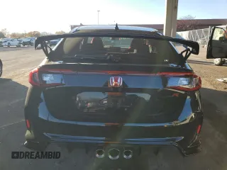 2023 Honda Civic Type R z VIN JHMFL5G4XPX001986, wystawiony jako Copart lot #75780523 z przebiegiem 1693 mil mil oraz . Historia ofert i sprzedaży dostępna na DreamBid. Obrazek 6.