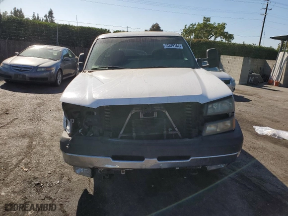 2003 Chevrolet Silverado 2500HD LS with VIN 1GCHK29173E234325, listed as a Copart auction lot 74579164 with 161,134 mi miles and Salvage Title. Bid and sale history available at carsss.com. Image 5.