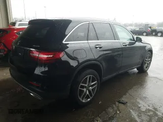 2019 Mercedes-Benz GLC with VIN WDC0G4KB2KV142335, listed as a Copart auction lot 70505462 with 30,240 mi miles. Bid and sale history available at carsss.com. Image 3.