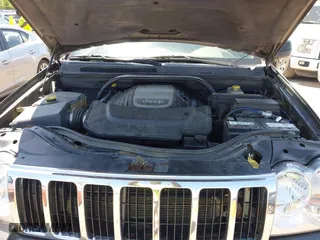 2005 Jeep Grand Cherokee Limited with VIN 1J8HR58255C575317, listed as a IAAI auction lot 42021565 with 205,257 mi miles. Bid and sale history available at carsss.com. Image 10.