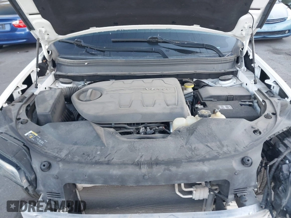 2019 Jeep Cherokee Latitude with VIN 1C4PJMCX0KD104155, listed as a IAAI auction lot 40647860 with 125,802 mi miles. Bid and sale history available at carsss.com. Image 10.