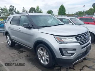 2016 Ford Explorer XLT with VIN 1FM5K7D86GGC98365, listed as a IAAI auction lot 42038692 with 155,552 mi miles. Bid and sale history available at carsss.com. Image 1.