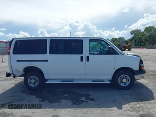 2014 Chevrolet Express Passenger 1LT with VIN 1GAZGYFG8E1130432, listed as a IAAI auction lot 42487756 with 176,418 mi miles and . Bid and sale history available at DreamBid. Image 13.