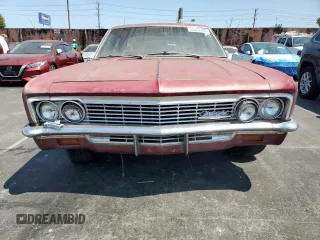 1966 Chevrolet Impala z VIN 164696D136646, wystawiony jako Copart lot #65637205 z przebiegiem 32 333 mil mil oraz Czysty tytuł • Clean title. Historia ofert i sprzedaży dostępna na DreamBid. Obrazek 5.