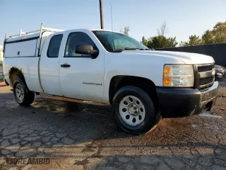 2007 Chevrolet Silverado 1500 Work Truck with VIN 1GCEC19C77Z584810, listed as a Copart auction lot 75645674 with 260,921 mi miles and Clean Title. Bid and sale history available at carsss.com. Image 4.