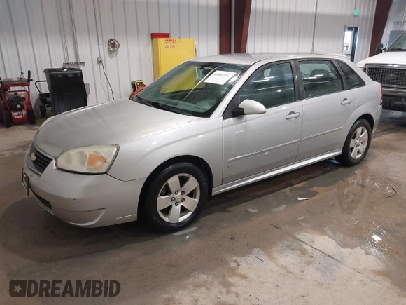 2006 Chevrolet Malibu Maxx LT with VIN 1G1ZT61866F294685, listed as a IAAI auction lot 42068592 with 110,201 mi miles. Bid and sale history available at carsss.com. Image 2.