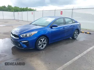 2020 Kia Forte LXS z VIN 3KPF24AD8LE222536, wystawiony jako IAAI lot #42259218 z przebiegiem 50 356 mil mil oraz . Historia ofert i sprzedaży dostępna na DreamBid. Obrazek 2.