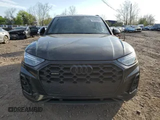 2024 Audi Q5 S line Premium z VIN WA1GAAFY6R2112201, wystawiony jako Copart lot #54532985 z przebiegiem 10 795 mil mil oraz Szkoda całkowita • Salvage title. Historia ofert i sprzedaży dostępna na DreamBid. Obrazek 5.