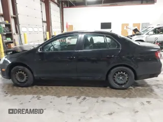 2009 Volkswagen Jetta S с VIN 3VWJM71K99M124177, выставлен на аукционе IAAI как лот 42324057 с пробегом 180 516 миль миль и . История ставок и продаж доступна на DreamBid. Изображение 14.