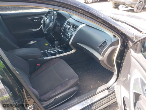 2013 Nissan Altima 2.5 S with VIN 1N4AL3AP2DN575756, listed as a IAAI auction lot 41629082 with 145,413 mi miles. Bid and sale history available at carsss.com. Image 5.