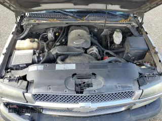 2003 Chevrolet Silverado 1500HD LS z VIN 1GCGK13U63F131030, wystawiony jako Copart lot #51332975 z przebiegiem 219 366 mil mil oraz Szkoda całkowita • Salvage title. Historia ofert i sprzedaży dostępna na DreamBid. Obrazek 11.