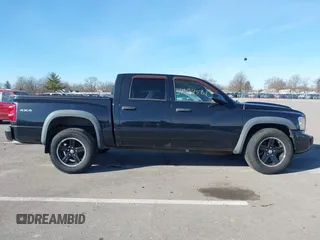 2008 Dodge Dakota с VIN 1D7HW68N98S577331, выставлен на аукционе IAAI как лот 41394561 с пробегом 178 670 миль миль и . История ставок и продаж доступна на DreamBid. Изображение 14.