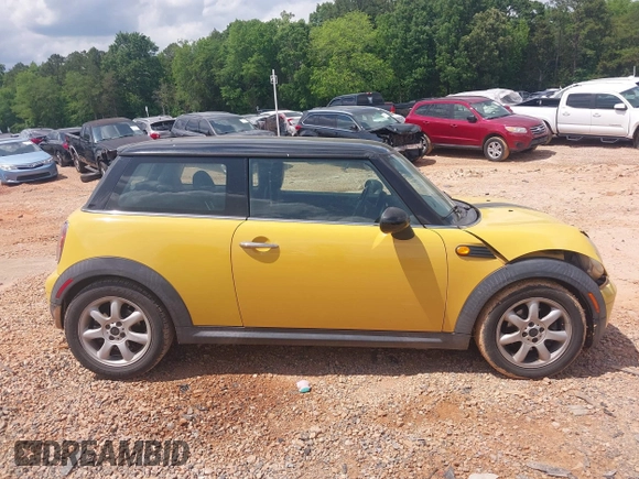 2007 MINI Hardtop with VIN WMWMF33557TT56622, listed as a IAAI auction lot 42227758 with 145,258 mi miles and . Bid and sale history available at DreamBid. Image 13.