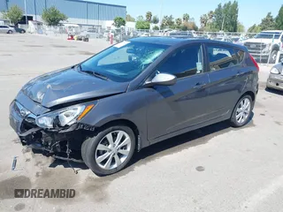 2012 Hyundai Accent SE z VIN KMHCU5AE5CU022142, wystawiony jako IAAI lot #42203812 z przebiegiem 89 196 mil mil oraz . Historia ofert i sprzedaży dostępna na DreamBid. Obrazek 18.
